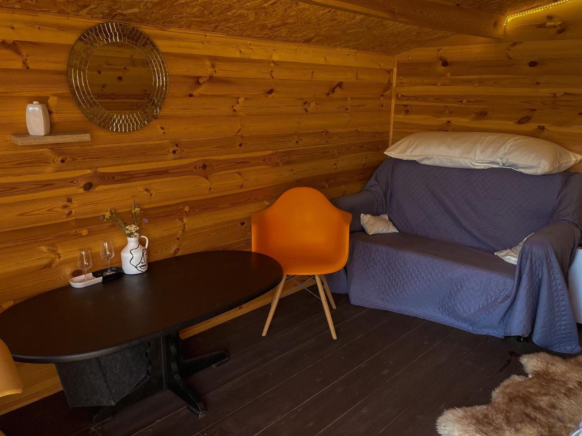 Gasthaus Starp debesīm un zemi Krāslava Exterior foto